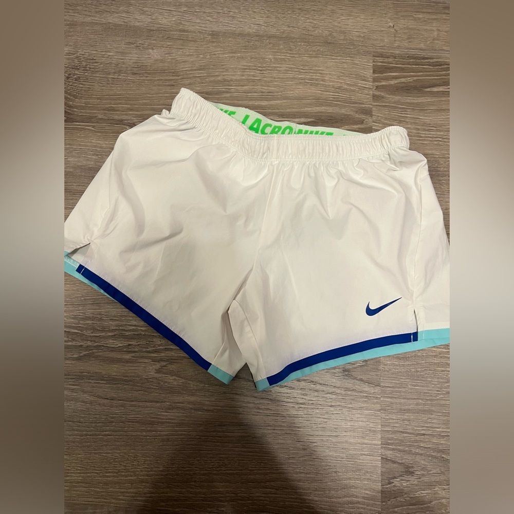 NWOT Nike Shorts - Small